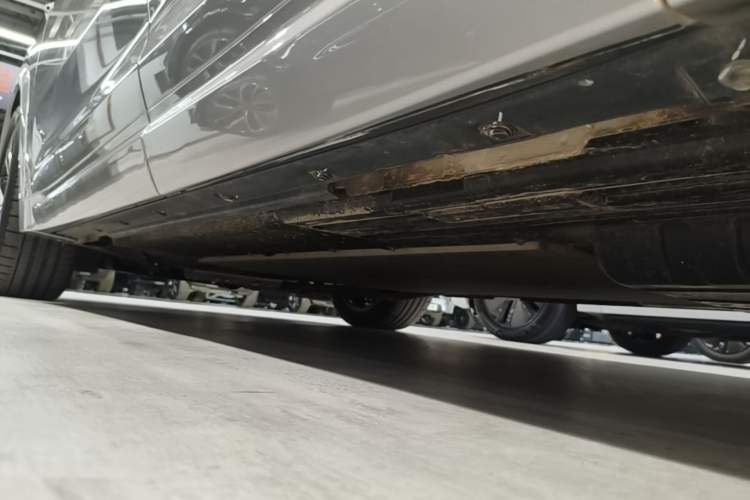 Used Li Auto L7 2023 Pro Model Left Side Sill