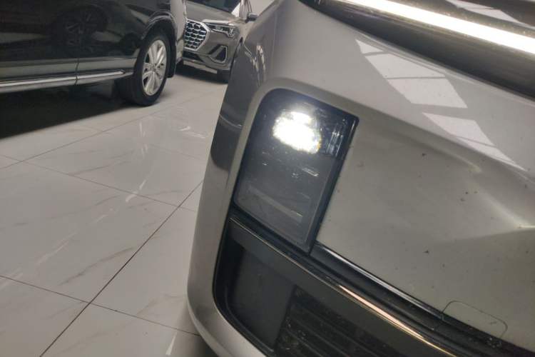 Used Li Auto L7 2023 Pro Model Right Front Headlight