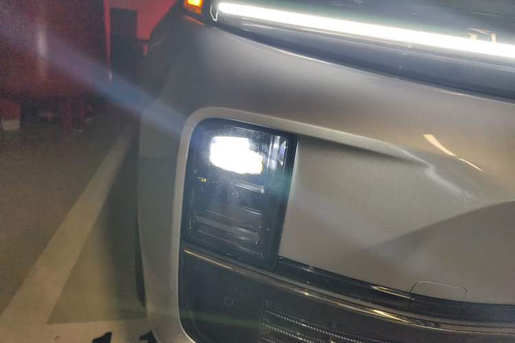 Used Li Auto L7 2023 Pro Model Right Front Headlight