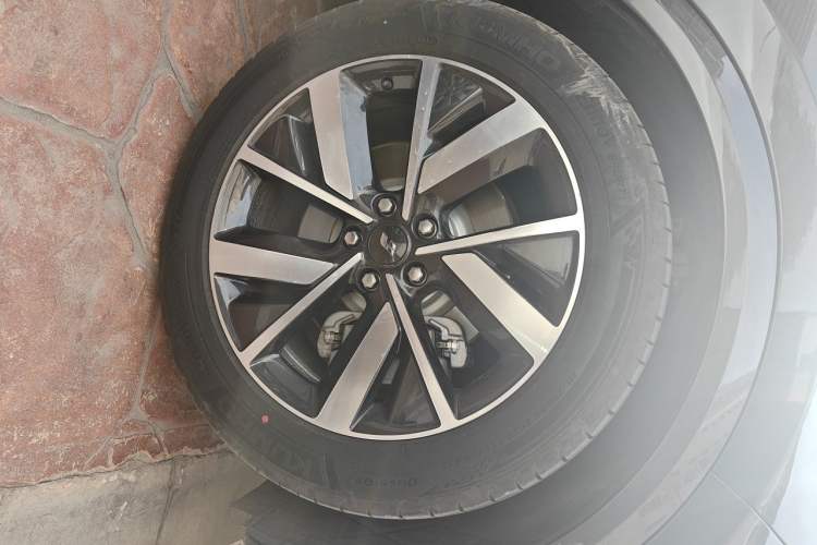 Used Li Auto L7 2023 Pro Model Right Front Wheel Hub