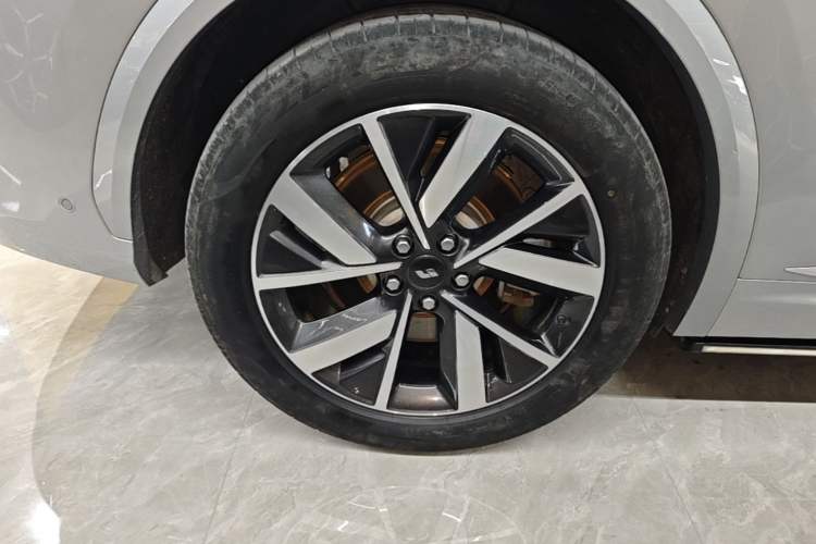 Used Li Auto L7 2023 Pro Model Right Rear Wheel Hub