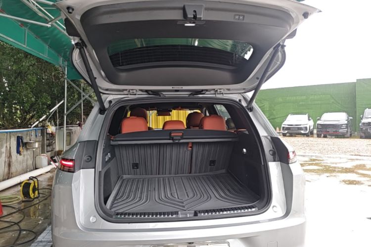 Used Li Auto L7 2023 Pro Model Trunk