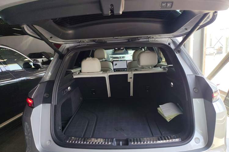 Used Li Auto L7 2023 Air model Trunk