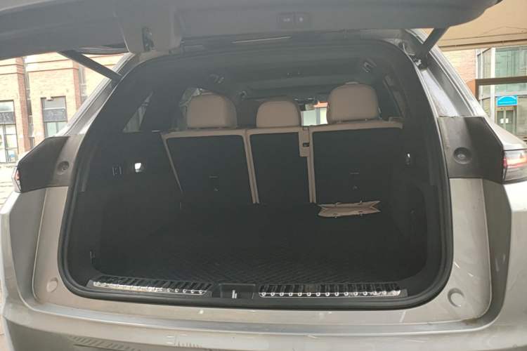 Used Li Auto L7 2023 Pro Model Trunk