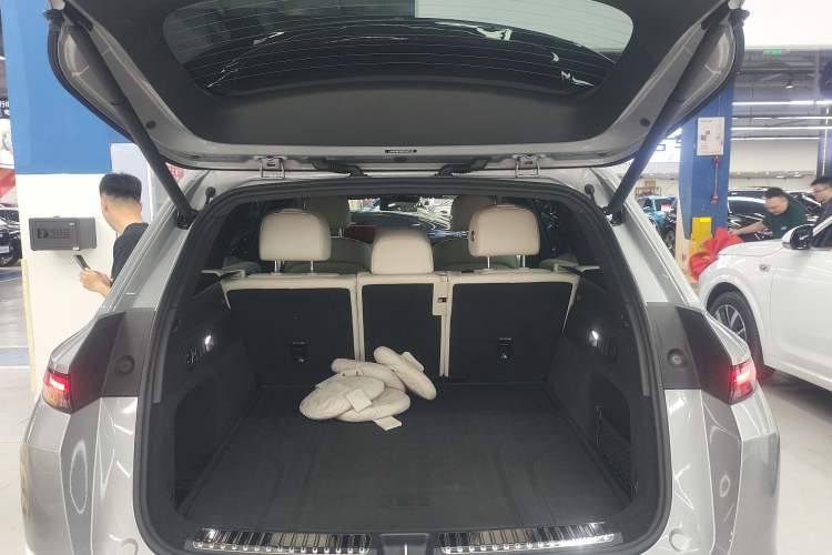 Used Li Auto L7 2023 Pro Model Trunk