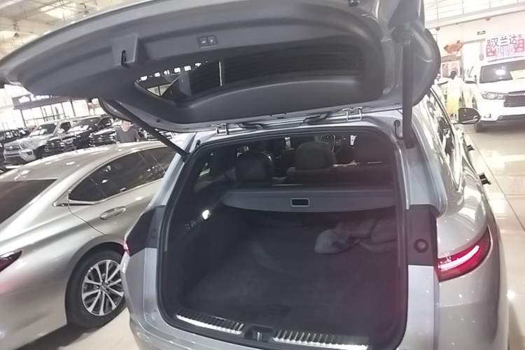 Used Li Auto L7 2023 Pro Model Trunk