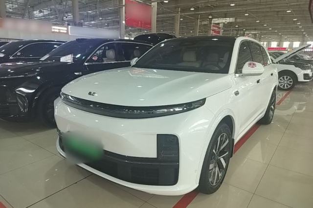 Li Auto L7 2023 Air model مستعملة