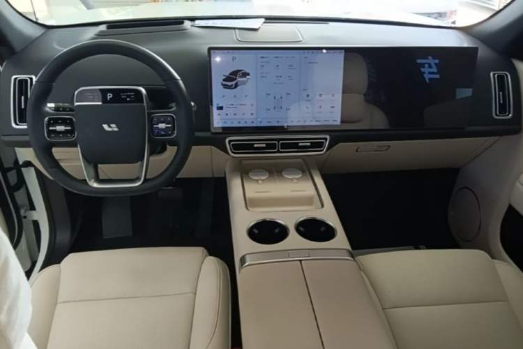 Used Li Auto L7 2023 Pro Model Center Console
