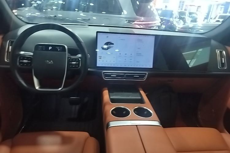 Used Li Auto L7 2023 Pro Model Center Console