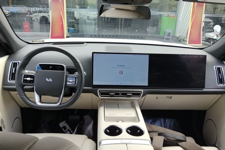 Used Li Auto L7 2023 Pro Model Center Console
