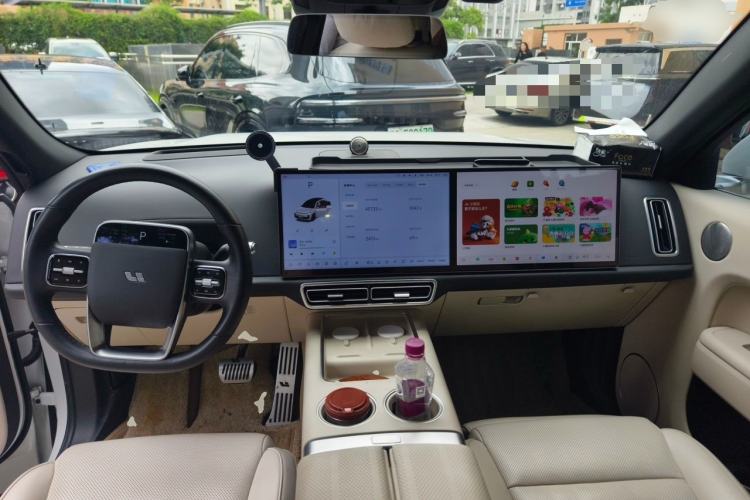 Used Li Auto L7 2023 Pro Model Center Console