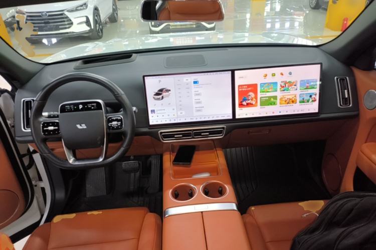 Used Li Auto L7 2023 Pro Model Center Console