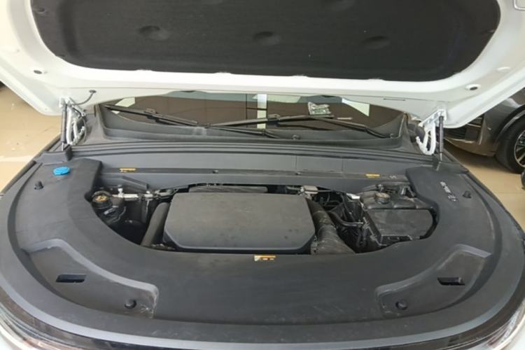 Used Li Auto L7 2023 Pro Model Engine Bay