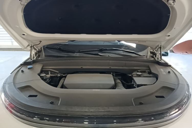 Used Li Auto L7 2023 Air model Engine Bay