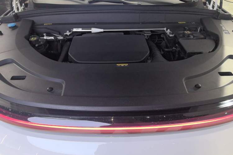 Used Li Auto L7 2023 Max model Engine Bay