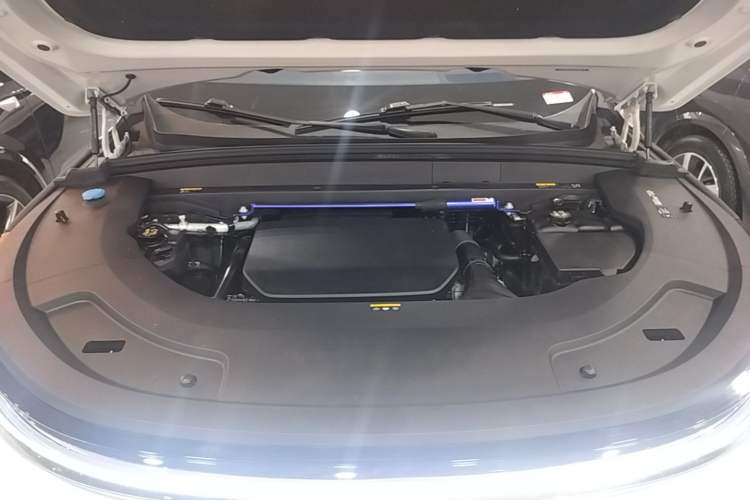Used Li Auto L7 2023 Pro Model Engine Bay