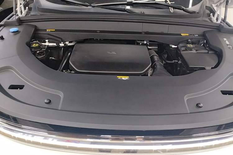 Used Li Auto L7 2023 Air model Engine Bay