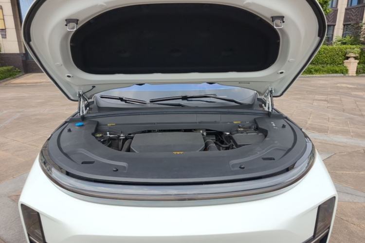 Used Li Auto L7 2023 Pro Model Engine Bay