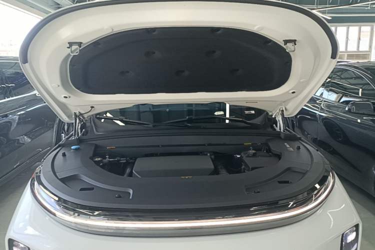 Used Li Auto L7 2023 Pro Model Engine Bay