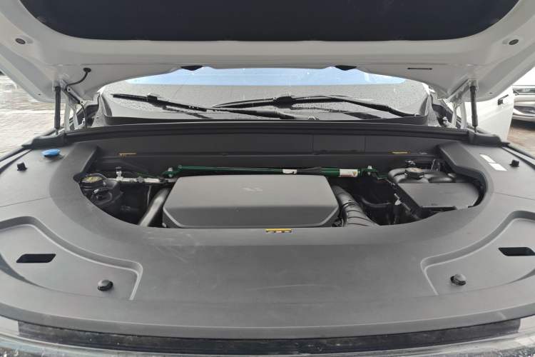 Used Li Auto L7 2023 Pro Model Engine Bay