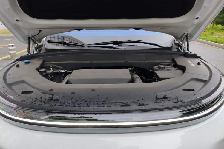 Used Li Auto L7 2023 Pro Model Engine Bay