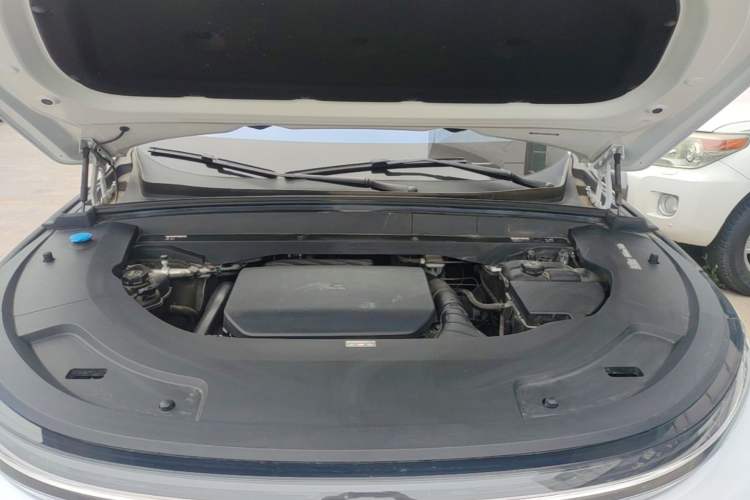 Used Li Auto L7 2023 Pro Model Engine Bay