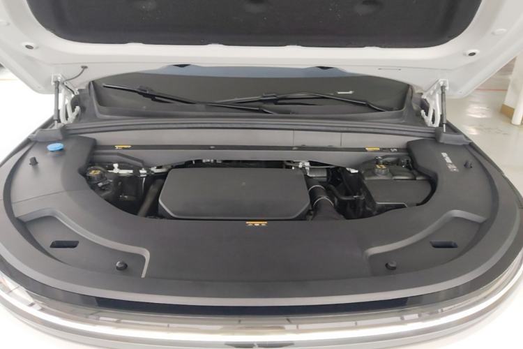 Used Li Auto L7 2023 Pro Model Engine Bay