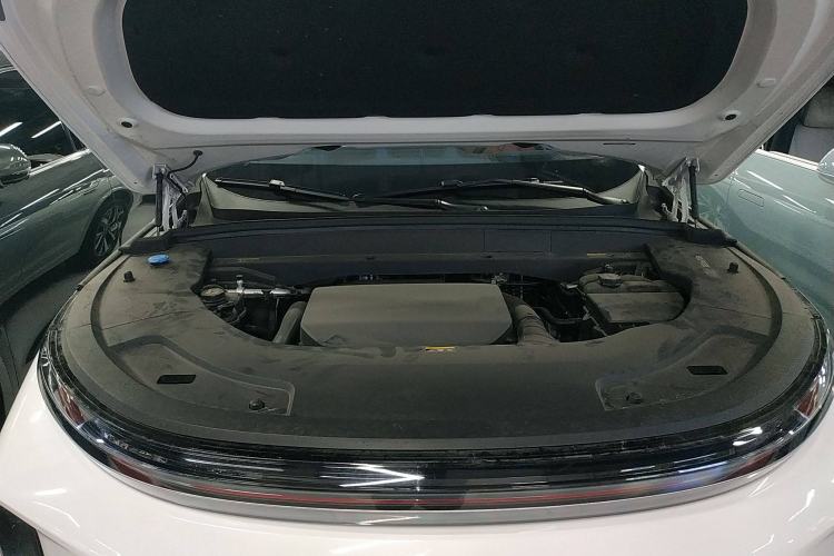 Used Li Auto L7 2023 Pro Model Engine Bay