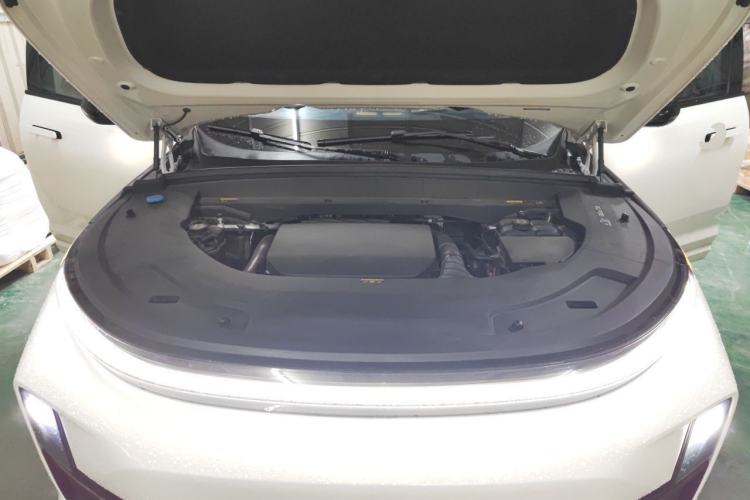 Used Li Auto L7 2023 Pro Model Engine Bay