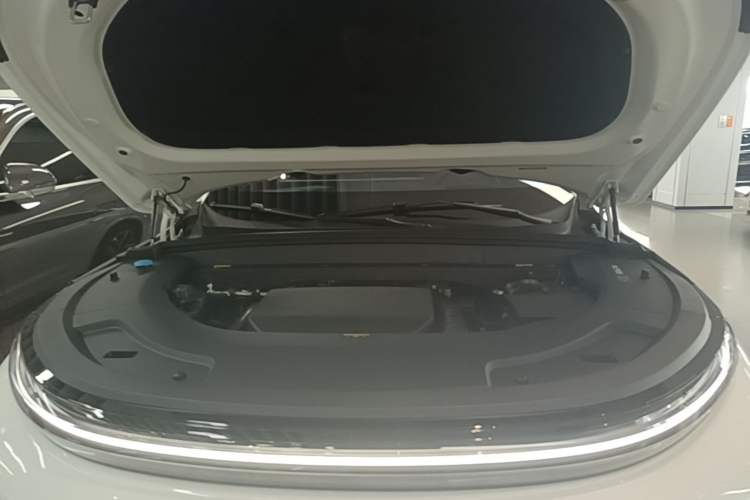 Used Li Auto L7 2023 Air model Engine Bay