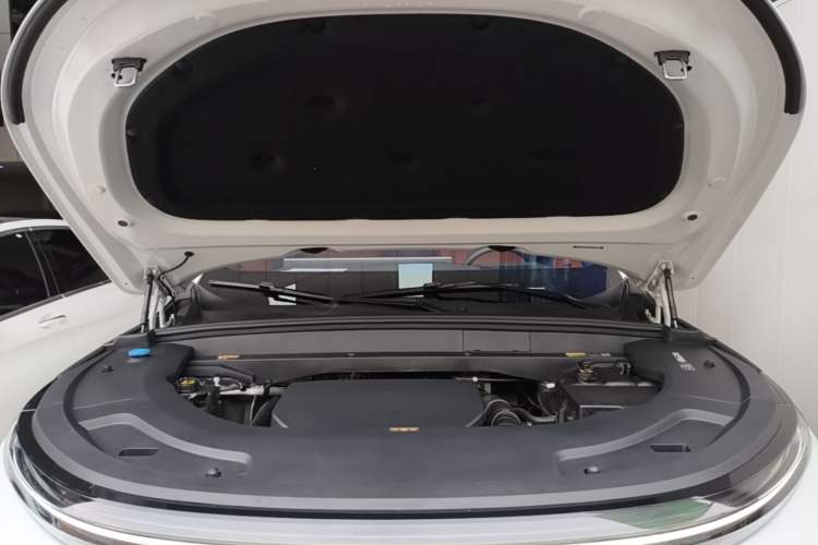 Used Li Auto L7 2023 Air model Engine Bay