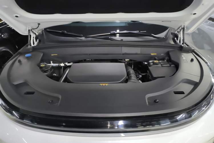 Used Li Auto L7 2023 Pro Model Engine Bay