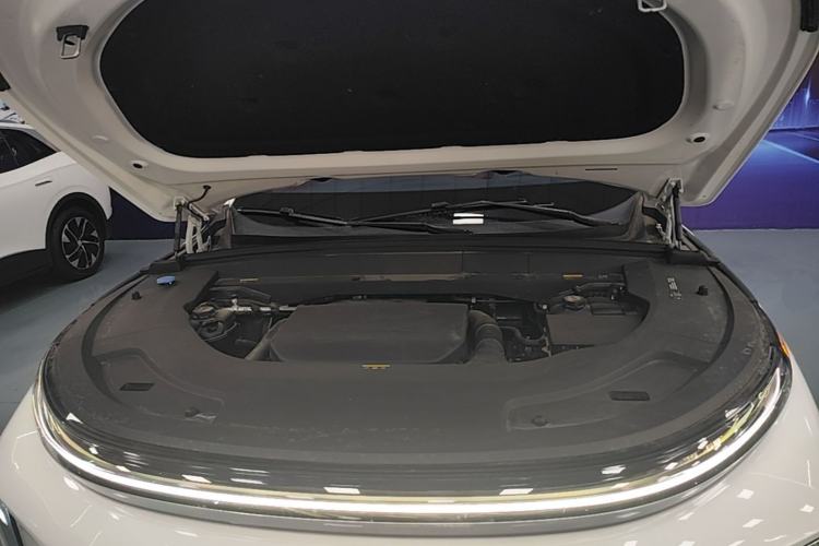 Used Li Auto L7 2023 Pro Model Engine Bay