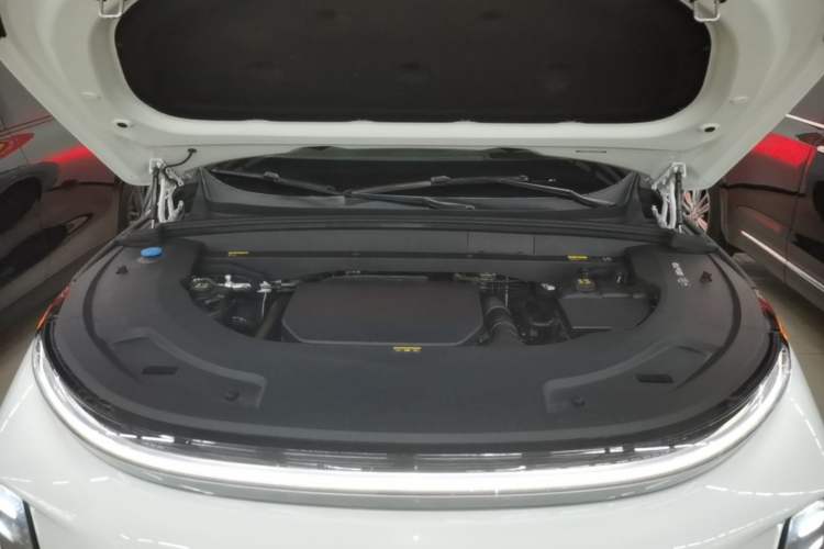 Used Li Auto L7 2023 Pro Model Engine Bay