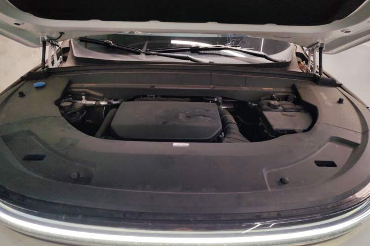 Used Li Auto L7 2023 Pro Model Engine Bay