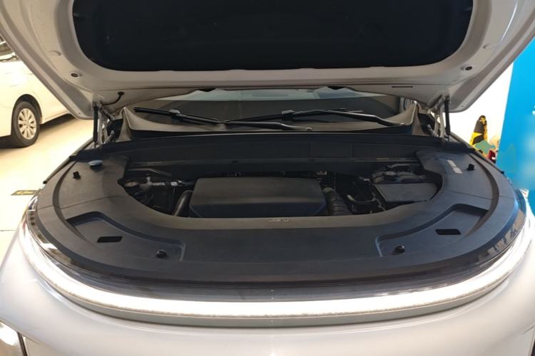 Used Li Auto L7 2023 Pro Model Engine Bay