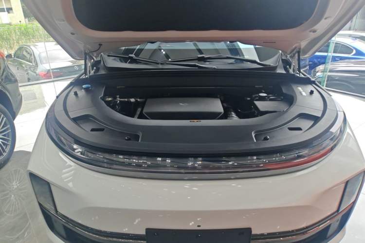 Used Li Auto L7 2023 Pro Model Engine Bay