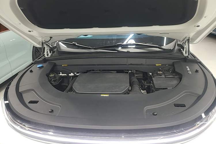 Used Li Auto L7 2023 Pro Model Engine Bay
