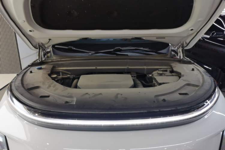 Used Li Auto L7 2023 Air model Engine Bay