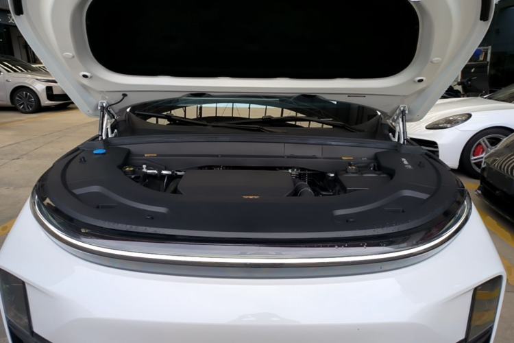 Used Li Auto L7 2023 Pro Model Engine Bay