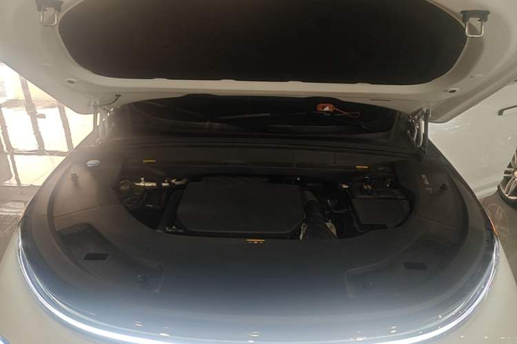 Used Li Auto L7 2023 Air model Engine Bay