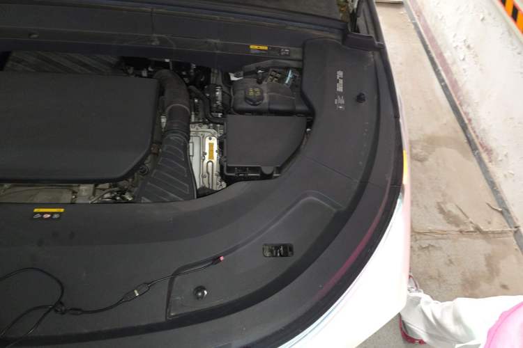 Used Li Auto L7 2023 Pro Model Engine Bay Left
