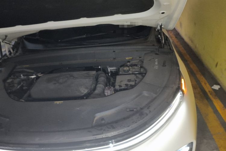 Used Li Auto L7 2023 Pro Model Engine Bay Left