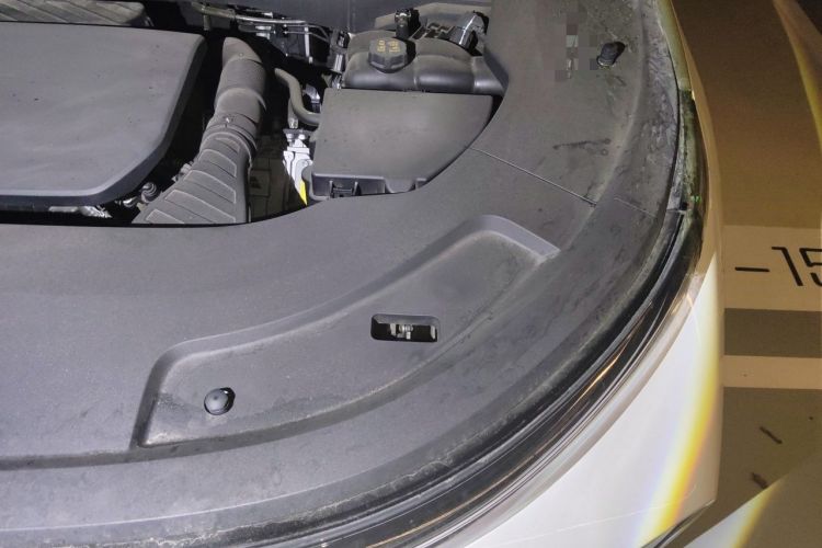 Used Li Auto L7 2023 Pro Model Engine Bay Left