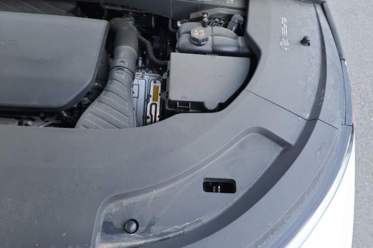 Used Li Auto L7 2023 Pro Model Engine Bay Left
