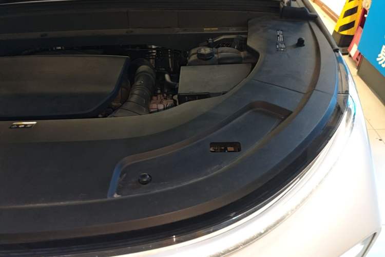 Used Li Auto L7 2023 Pro Model Engine Bay Left