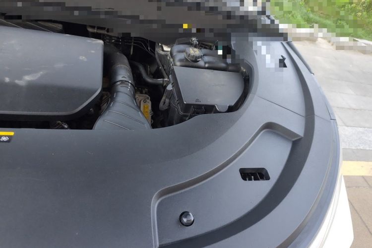 Used Li Auto L7 2023 Pro Model Engine Bay Left