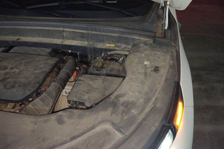 Used Li Auto L7 2023 Pro Model Engine Bay Left