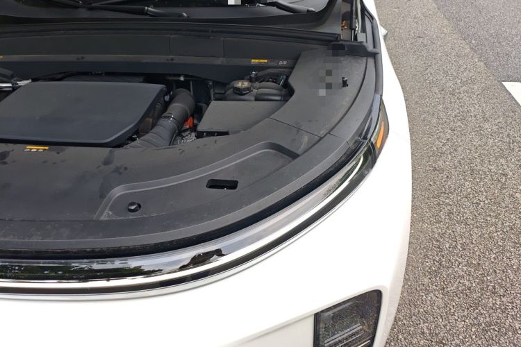 Used Li Auto L7 2023 Pro Model Engine Bay Left