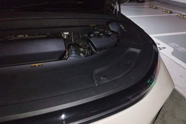 Used Li Auto L7 2023 Pro Model Engine Bay Left